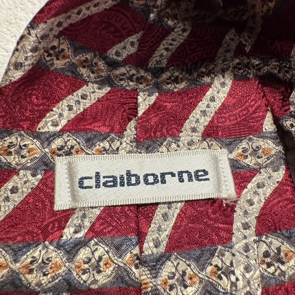 Vintage Claiborne Tie Red Interlocking Art Deco 100% Silk USA Old Money Novelty